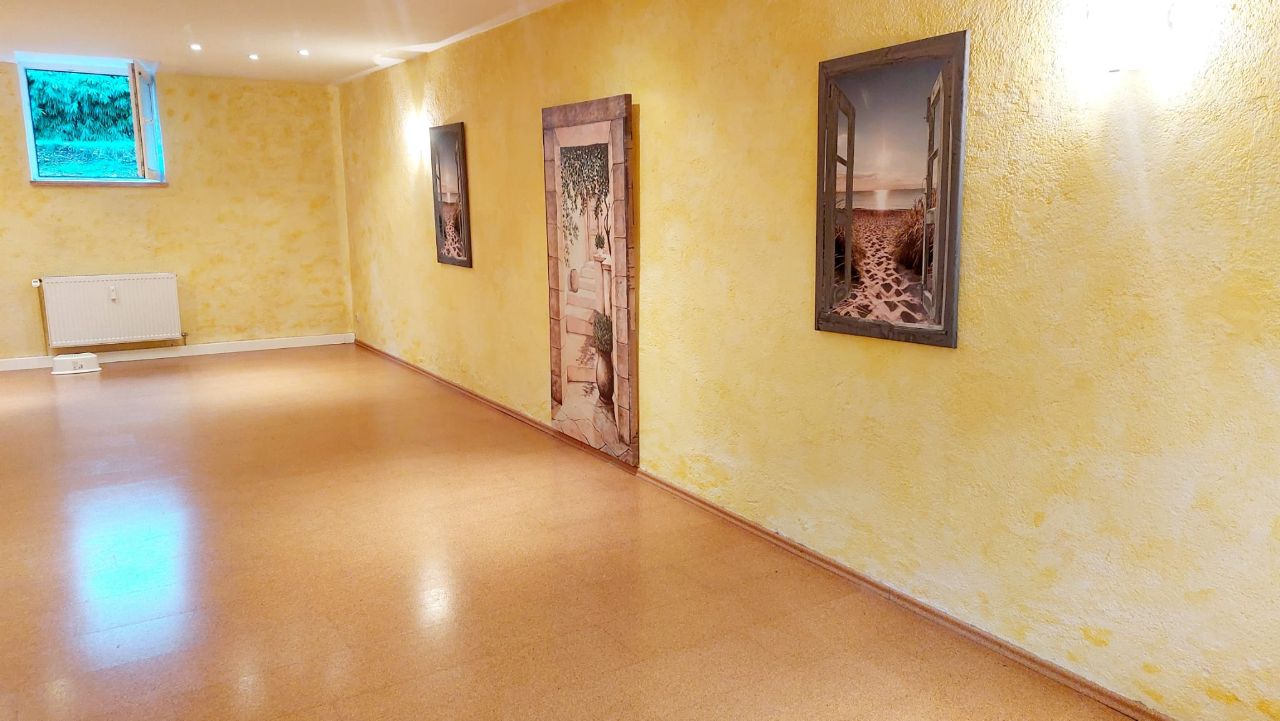 Raum im Souterrain in der Geyerspergerstraße 25 im Europäischen Zentrum für Tanztherapie